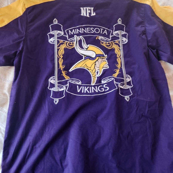 Minnesota vikings shirt - Picture 2 of 2